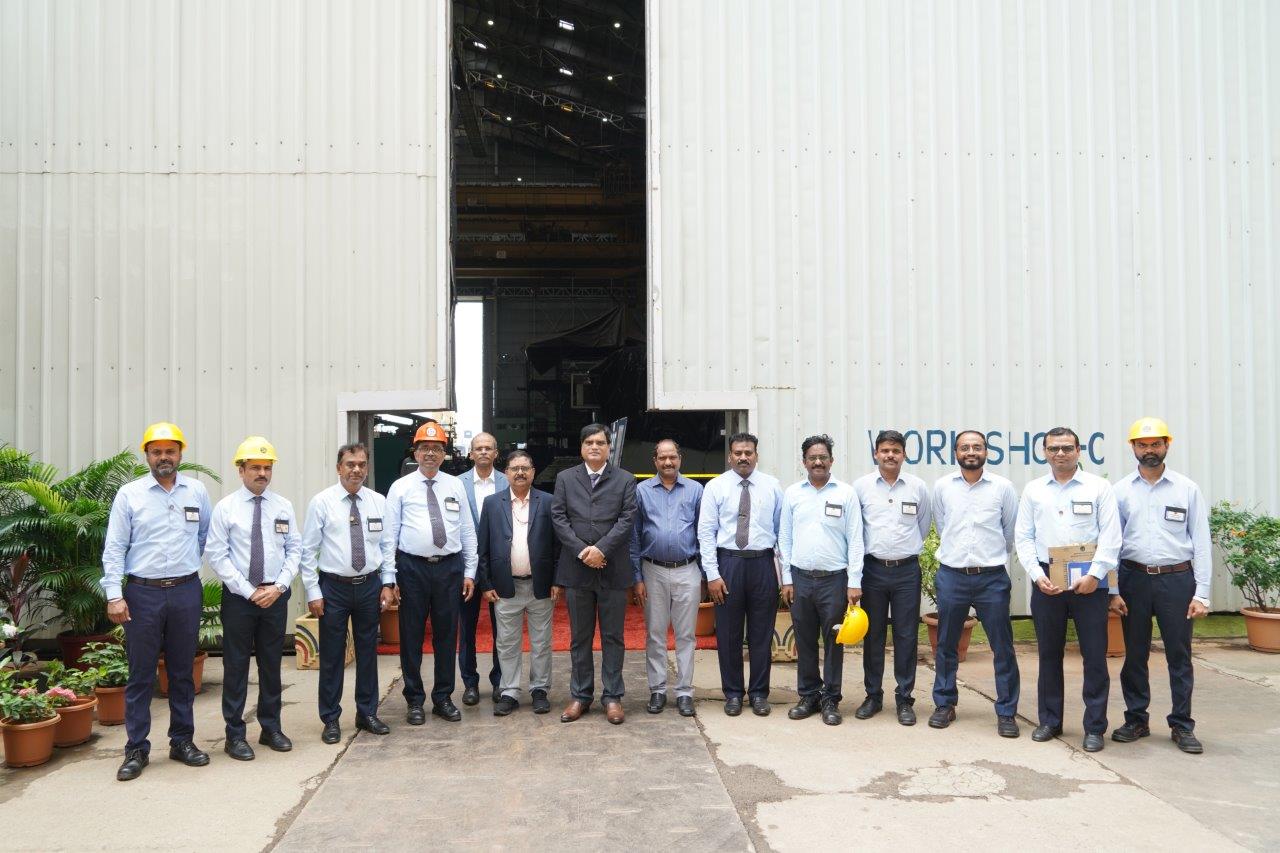 VISIT OF DR. SVS NARAYANA MURTY MIDHANI CMD - 10.07.2025123