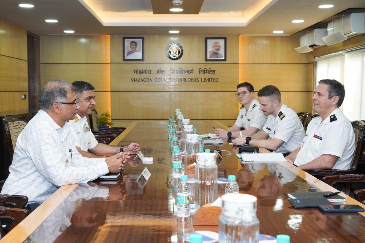 VISIT OF BRIGADIER GENERAL (ARMAMENT) MICKAEL LE CAM  14-01-2026123