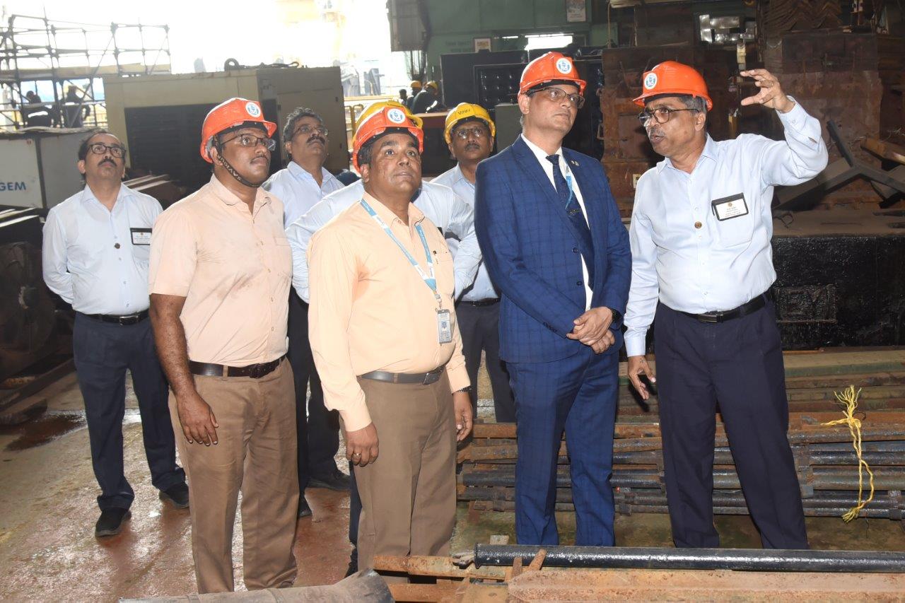 VISIT OF SHRI MANOJ JAIN, CMD, BEL- 23.09.2024123