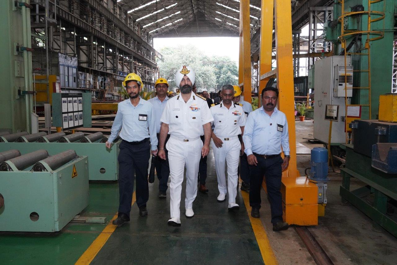 PLATE CUTTING FPV 5 (YARD -16505) FOR ICG - 30.10.2025123