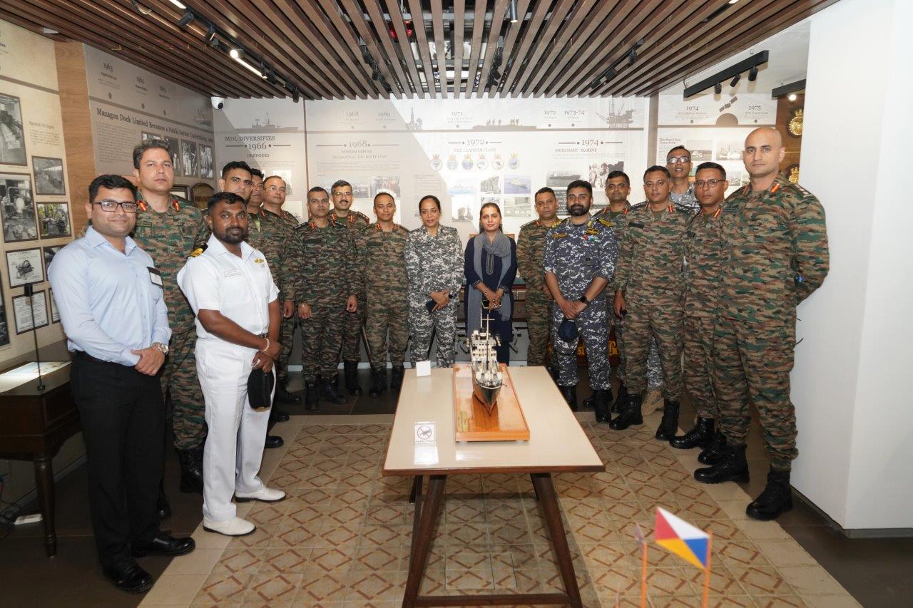 VISIT OF HIGHER DEFENCE MANAGEMENT COURSE (SER 21) - 20.11.2025123