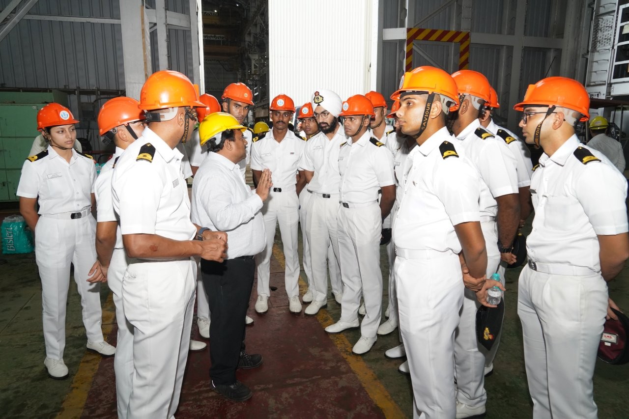 VISIT OF TRAINEE OFFICERS FROM INS SHIVAJI 12.08.2026.123