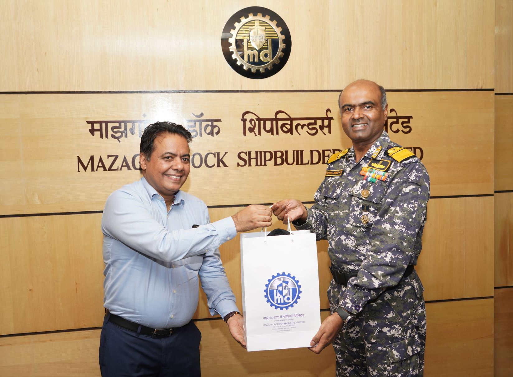 VISIT OF FLAG OFFICER SEA TRAINING - 16.06.2023123