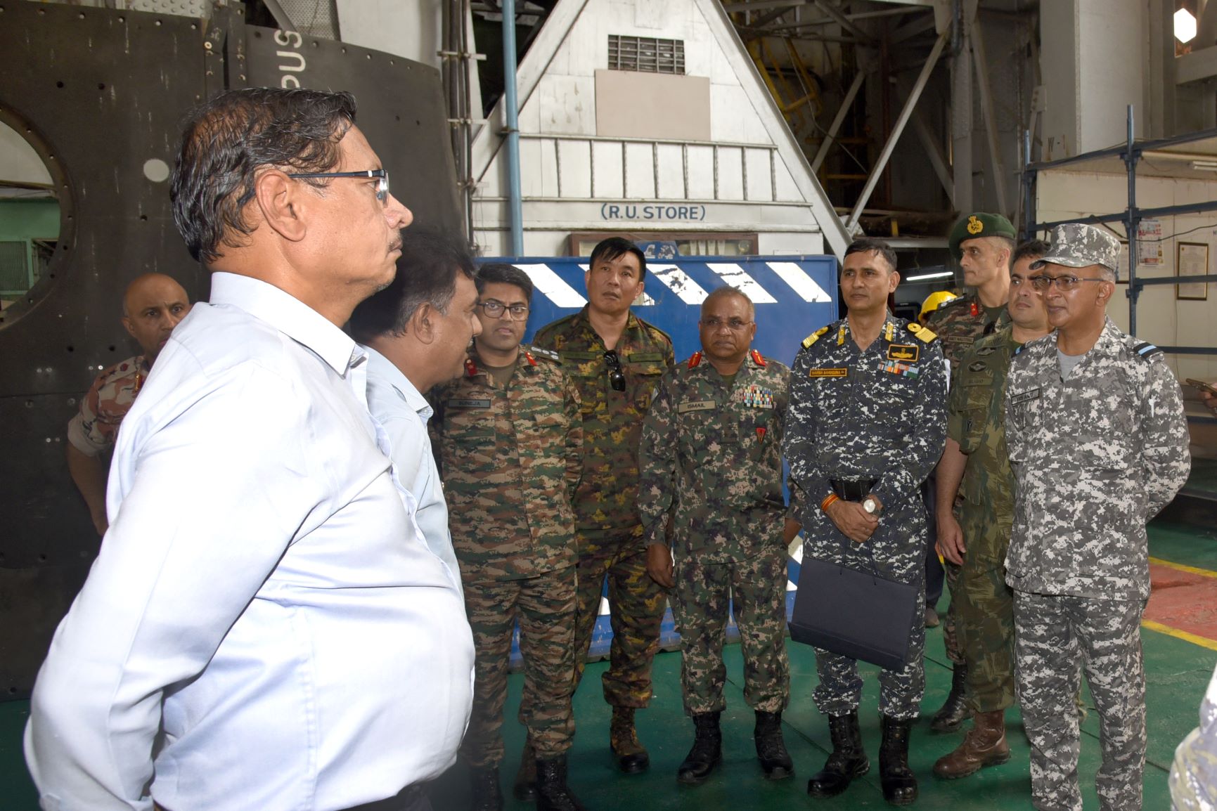 Visit of 63rd NDC Naval tour -18.09.2023123