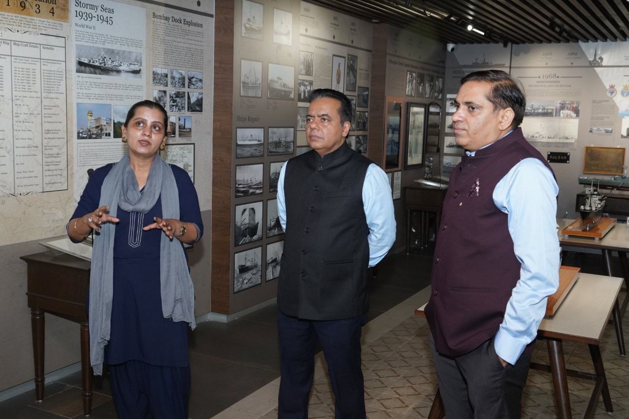 VISIT OF SHRI DINESH KUMAR,JS & AM (M&S) MINISTRY OF DEFENCE 24.07.26123