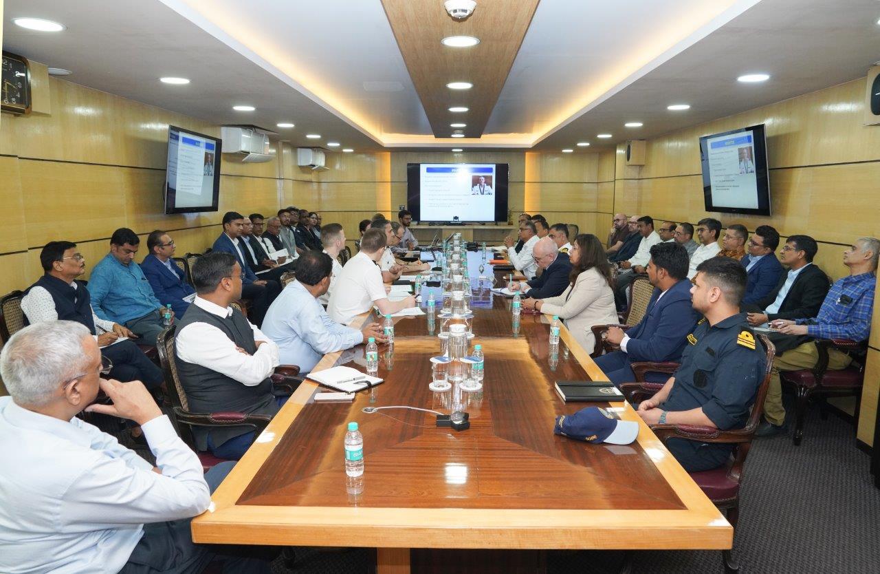 VISIT OF BRIGADIER GENERAL (ARMAMENT) MICKAEL LE CAM  14-01-2026123