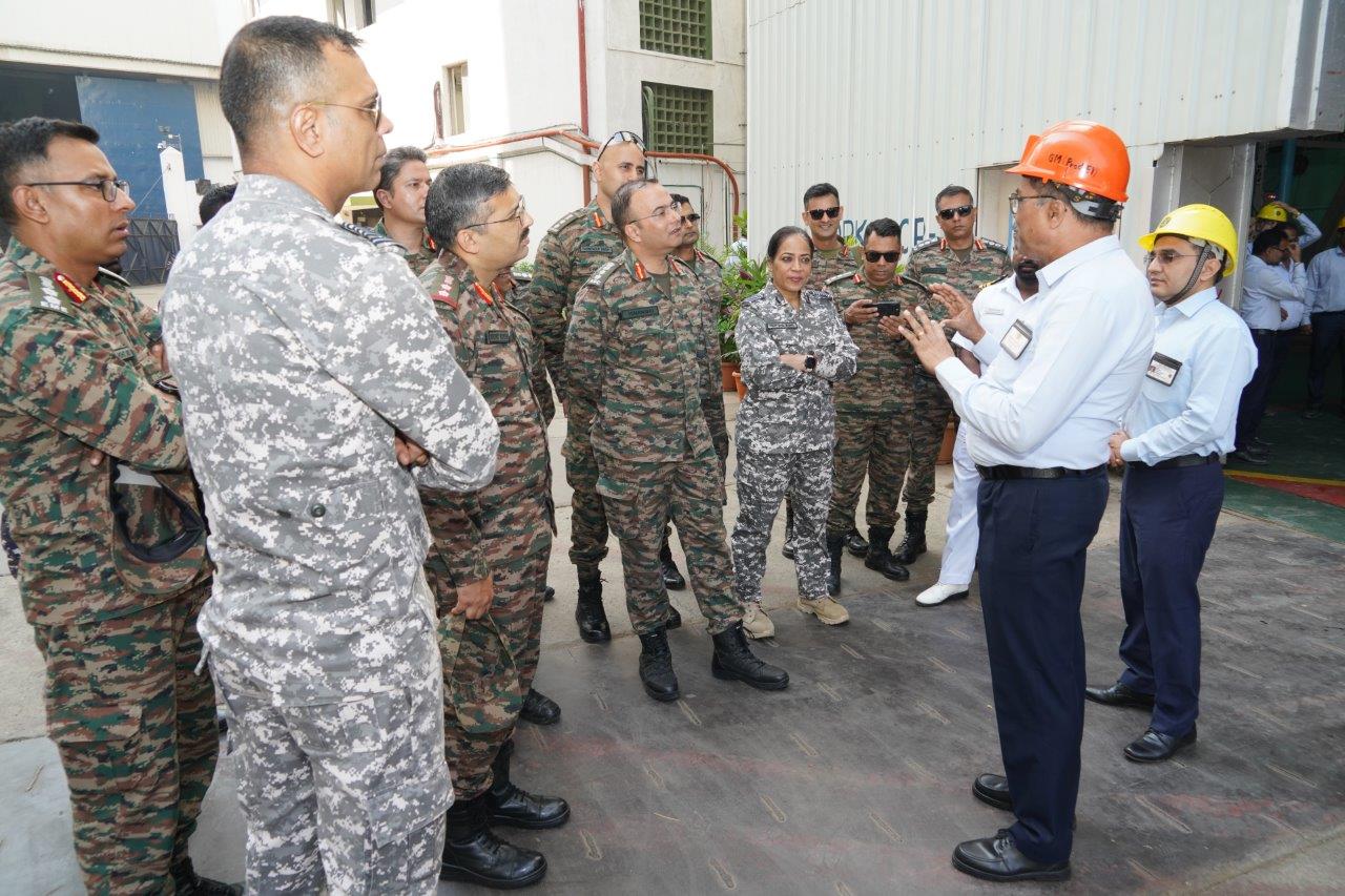 VISIT OF HIGHER DEFENCE MANAGEMENT COURSE (SER 21) - 20.11.2025123