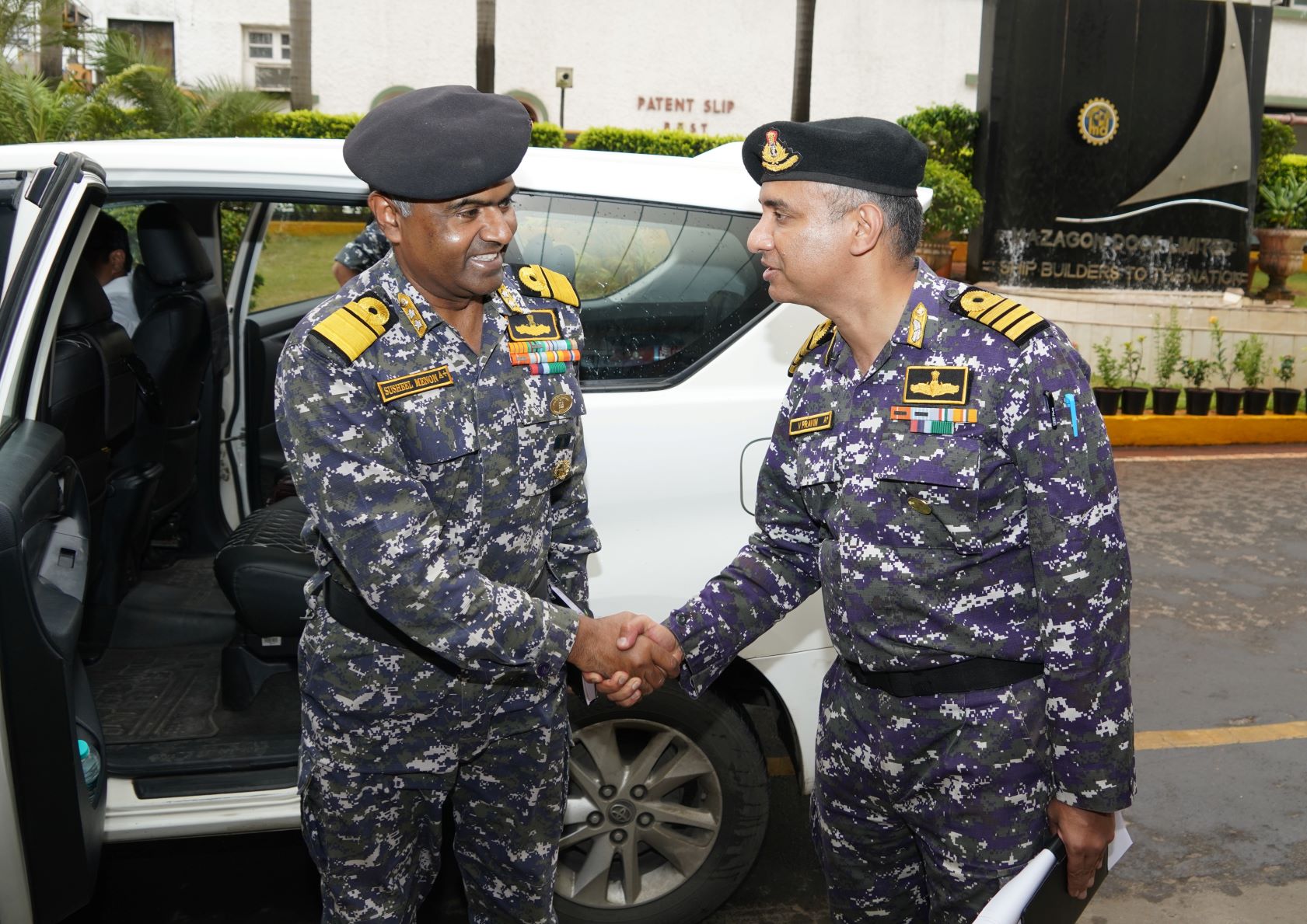 VISIT OF FLAG OFFICER SEA TRAINING - 16.06.2023123