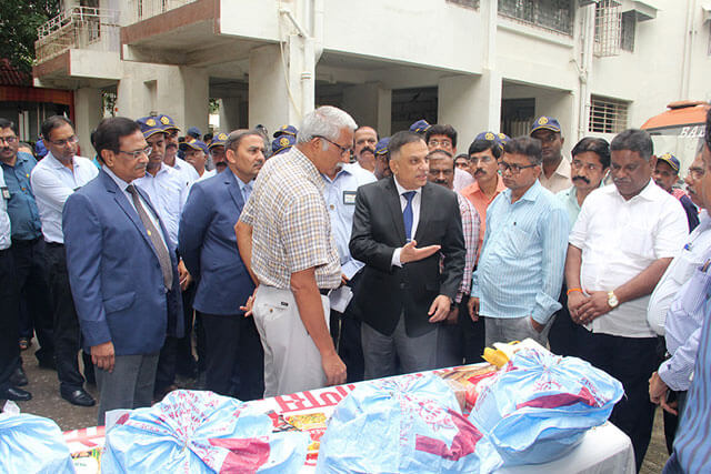 MDL CSR Activity - Supply Of Food Items For Kolhapur, Sangali & Satara Flood Relief On 14th August 2019123 - Image 4