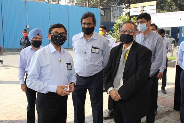 MDL CSR PROJECT - Handing Over Of Truck By MDL To In-Charge Of Goverment Medical Store Depot, Mumbai, Cold Chain Equipment For COVID-19 Vaccination Programme - 05.03.2021123