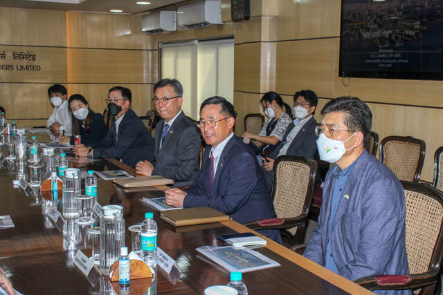 Visit of Ambassador of The Republic of Korea - 16 November 2021123